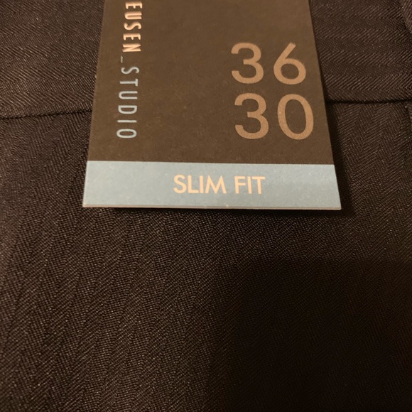 Van Heusen Pants 36/30 - Picture 3 of 4